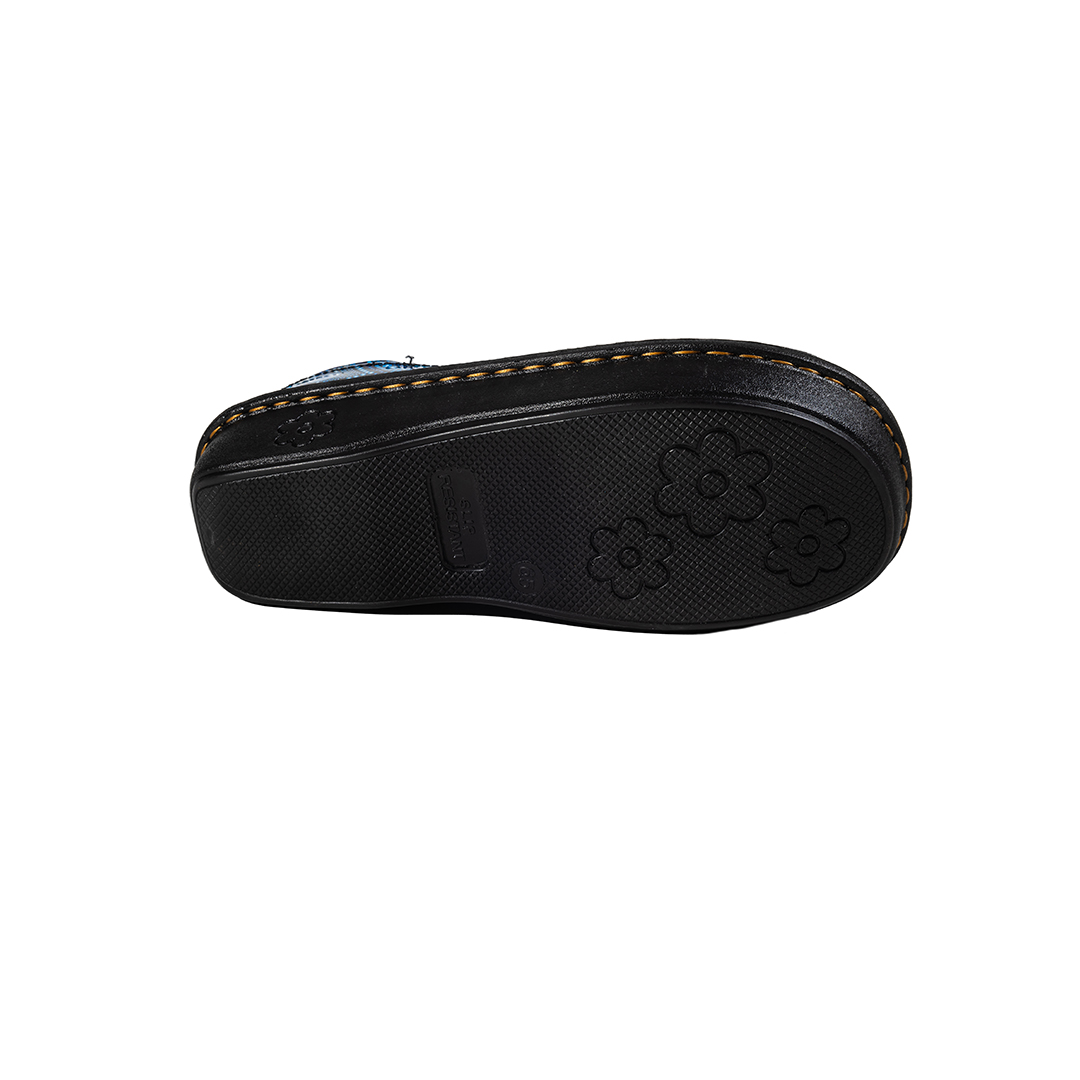Ducky Nursing Shoe in Atlantis - Image 6