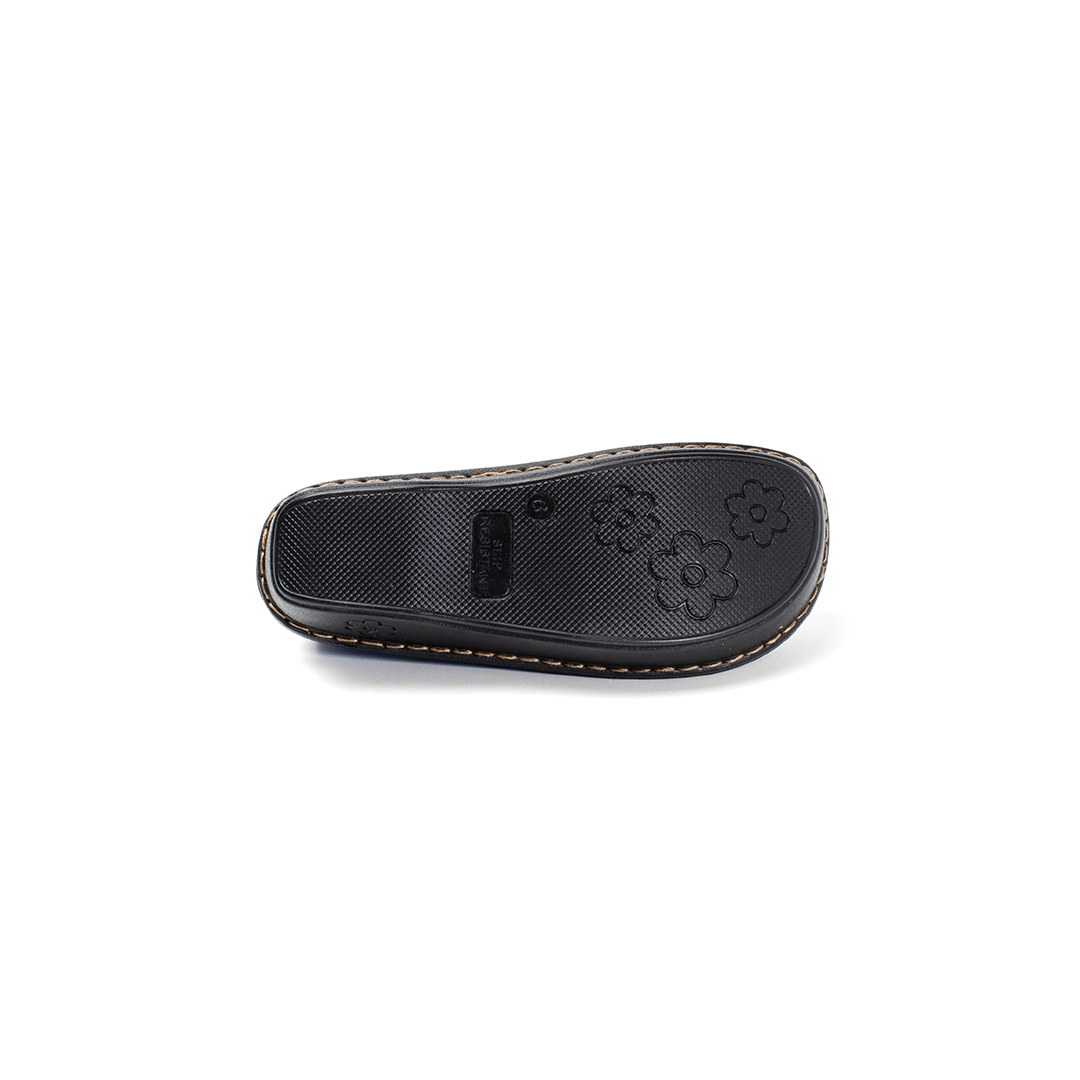 Ducky Nursing Shoe in Hearts - Image 5
