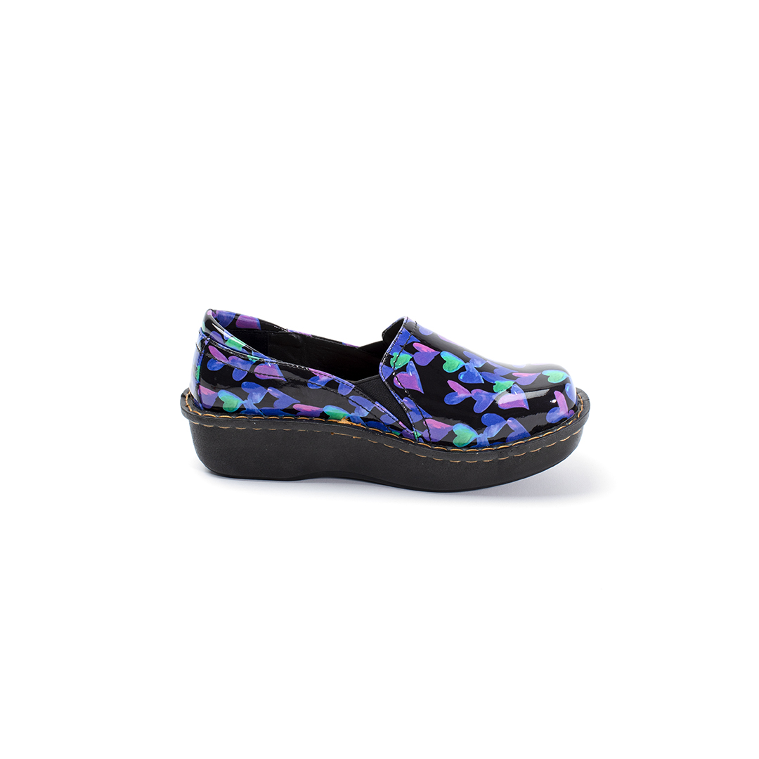 Ducky Nursing Shoe in Hearts - Image 4
