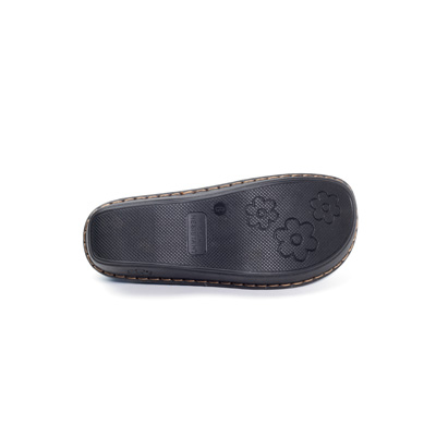 Ducky Nursing Shoe in Blue Peacock - Image 4