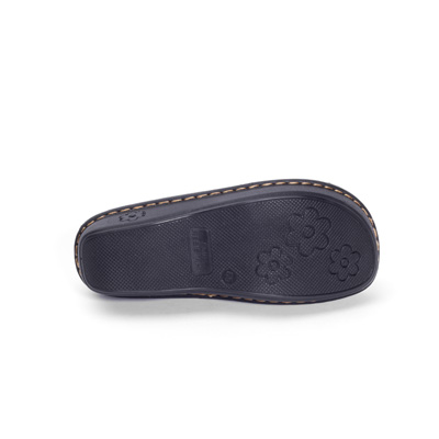 Ducky Nursing Shoe in Silver Floral - Image 3